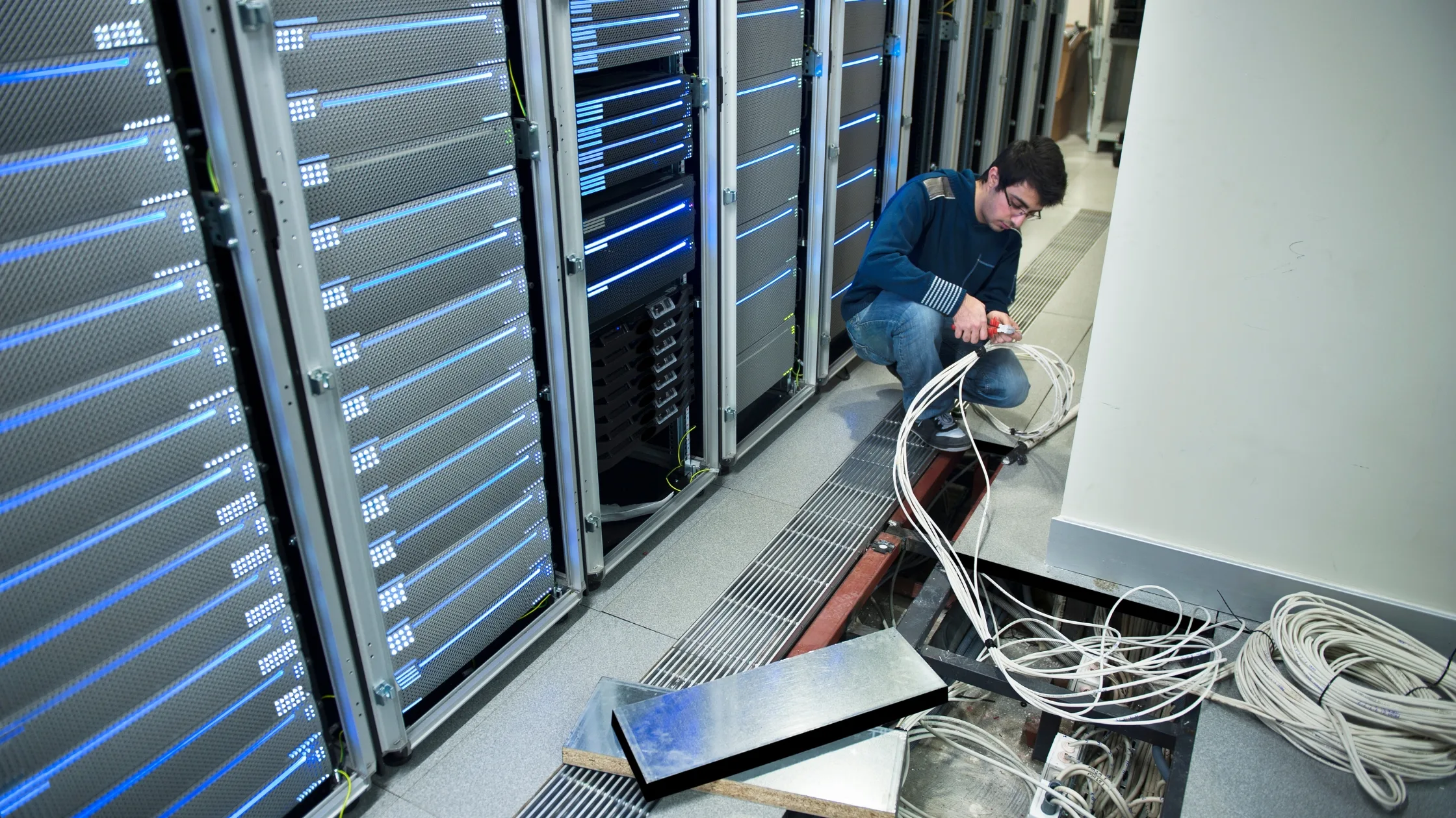 Professional Technician Structured Cabling Installation and Labeling in Dubai, UAE